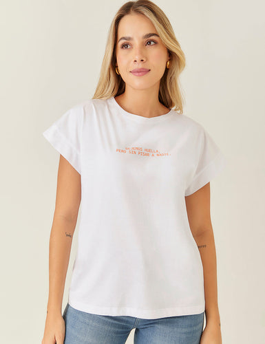 T-Shirt "𝐷𝑒𝑗𝑎 ℎ𝑢𝑒𝑙𝑙𝑎" - Blanco